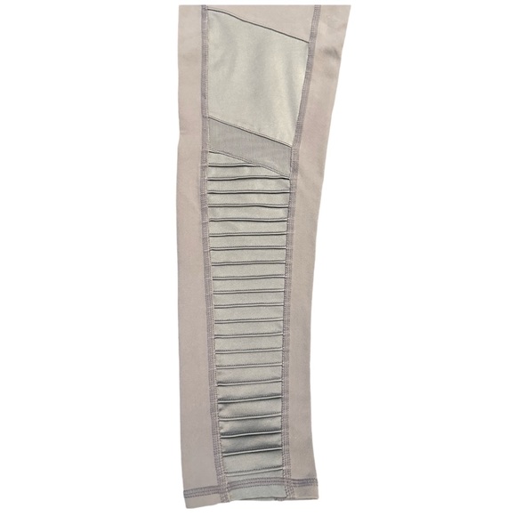 Alo Womens Moto Yoga Leggings Pants Light Gray High Waist Mesh - Picture 3 of 9